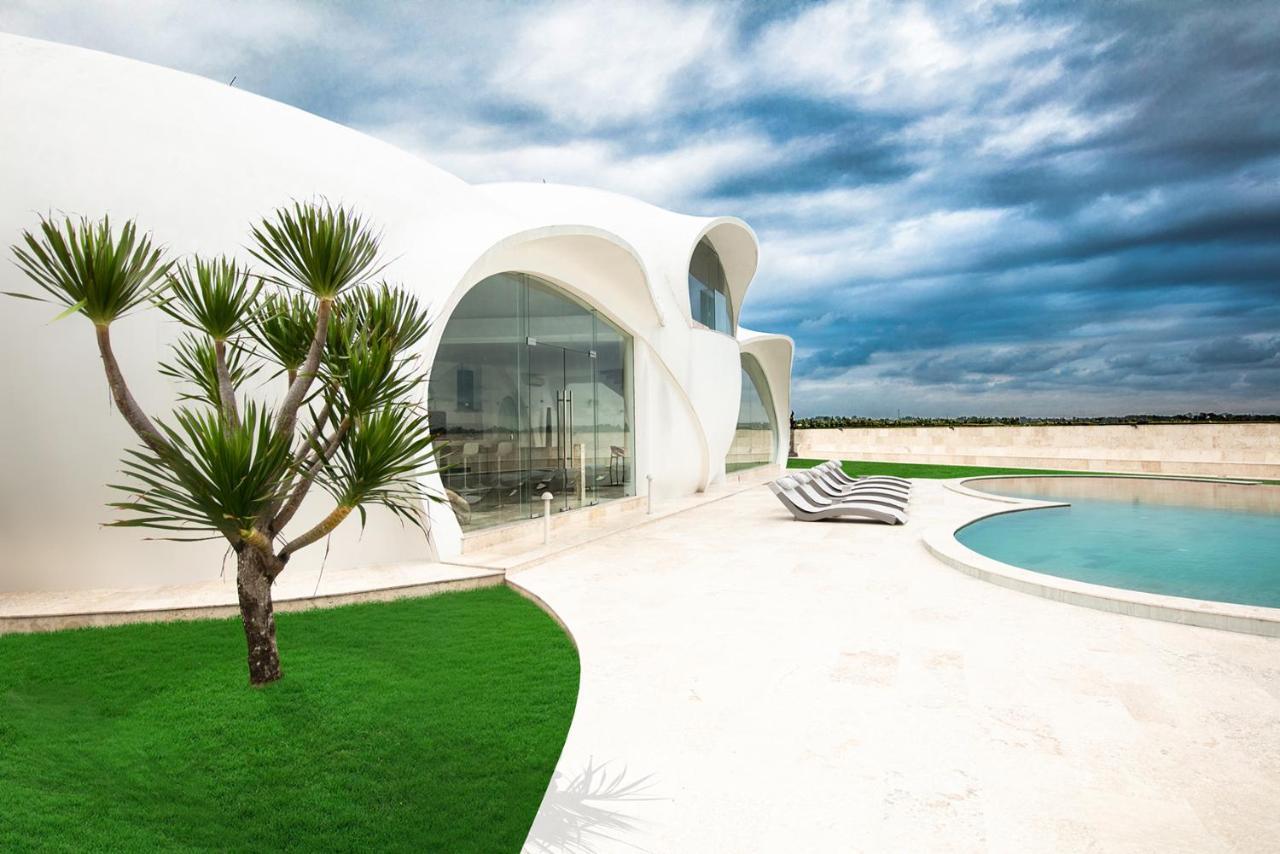 The Cloud Beachfront Villa Tabanan Exterior photo