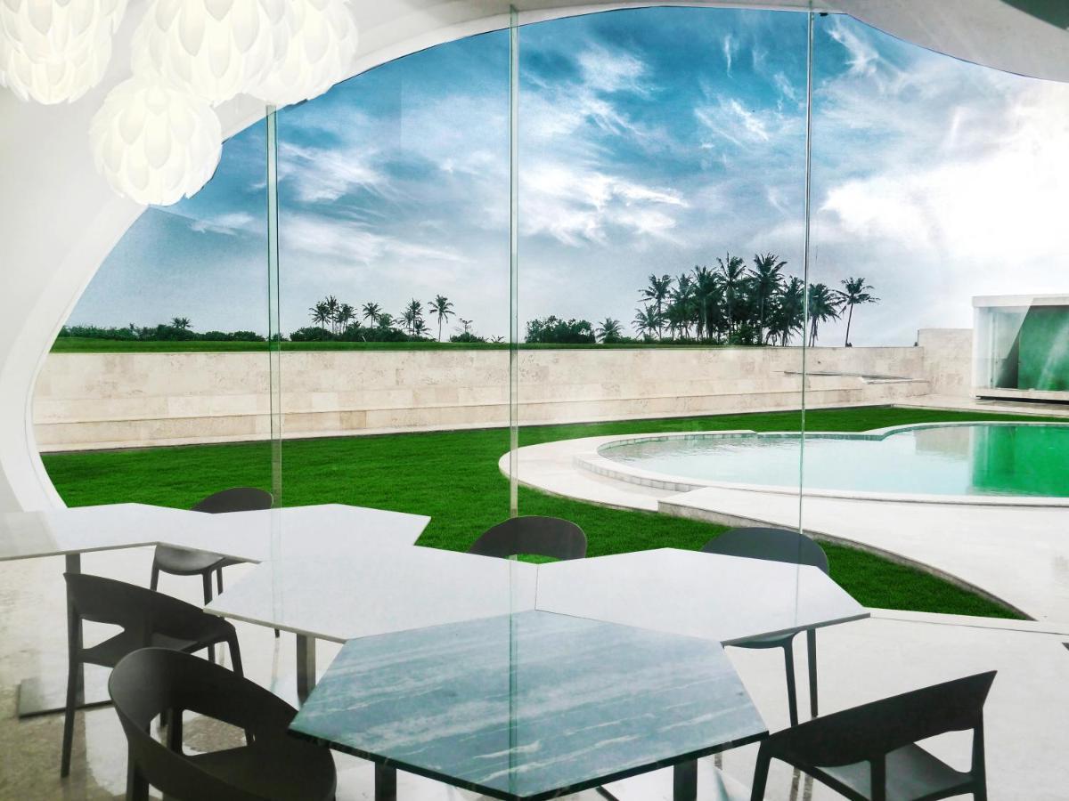 The Cloud Beachfront Villa Tabanan Exterior photo